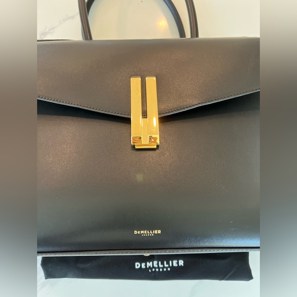 DeMillier London Maxi Montreal Handbag of the British Royals Sold Out - Picture 9 of 15